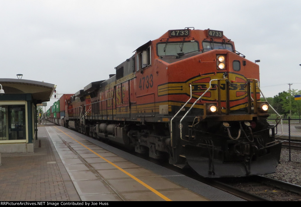 BNSF 4733 East